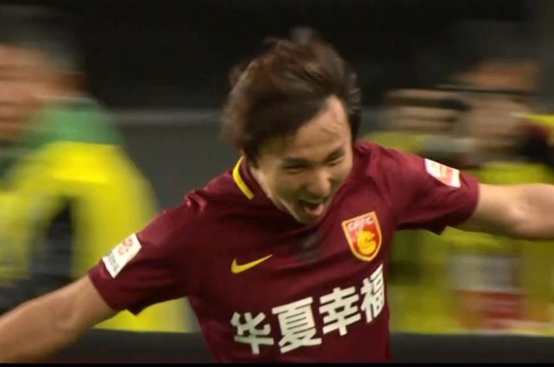 伊藤雄彦忙道：叶先生，船其实不是什么问题，其实全世界大多数远洋运输公司的货轮以及油轮都是租来的，就好像有一大部分航空公司的飞机都是租来的一样，有些公司就是擅长搞运营，但不擅长做重资产管理以及固定资产规划。